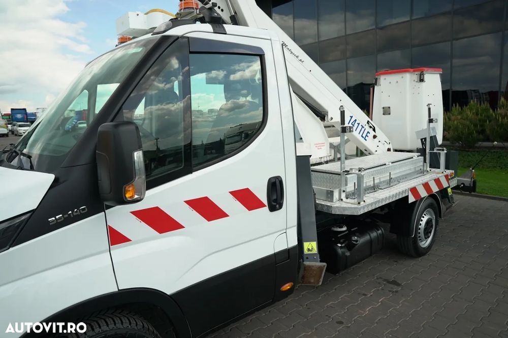 Iveco DAILY 35-140 / Platformă de lucru aeriană / FRANCE ELEVATEUR 141 TLE / 4 STABILIZATOARE / MANUALĂ / 2018 - 19