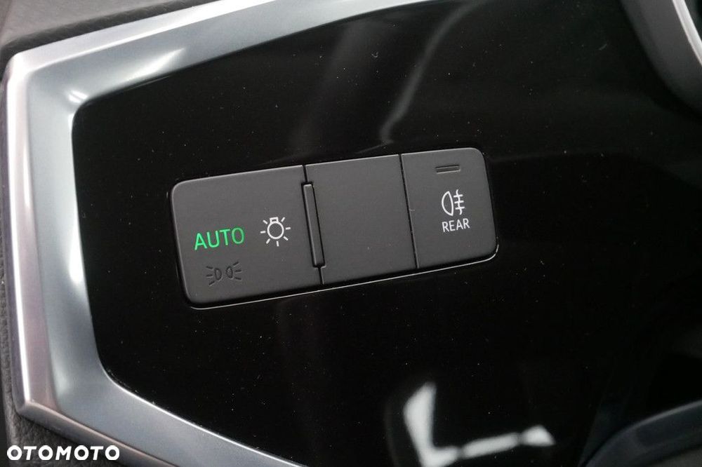 Audi Q3 2.0 TDI S tronic - 24