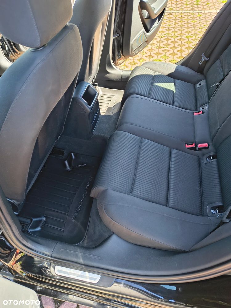 Audi A4 Avant 2.0 TDI - 10
