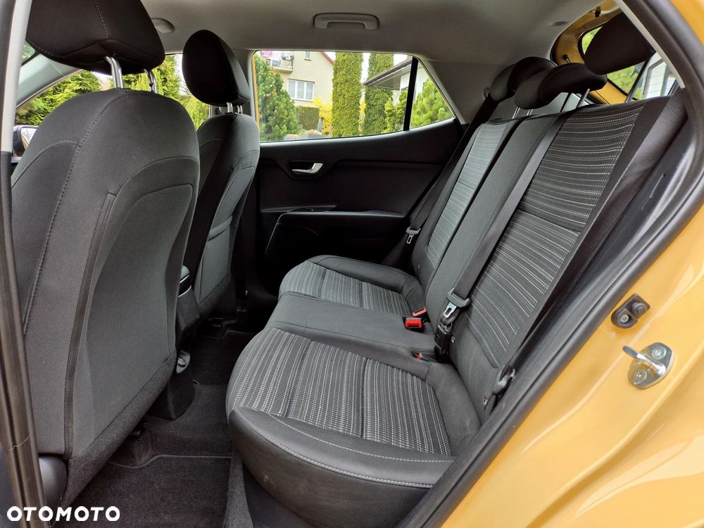 Kia Stonic 1.2 L Business Line - 11