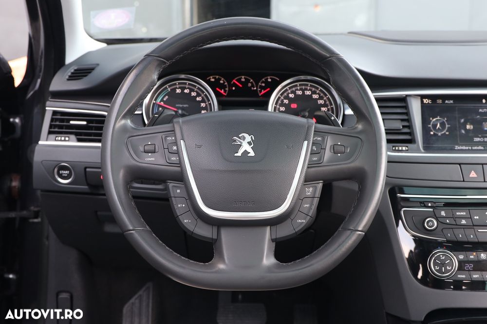 Peugeot 508 RXH Hybrid4 - 28