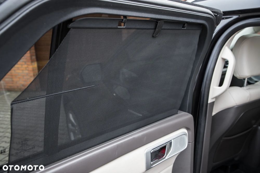 Ford Explorer - 29