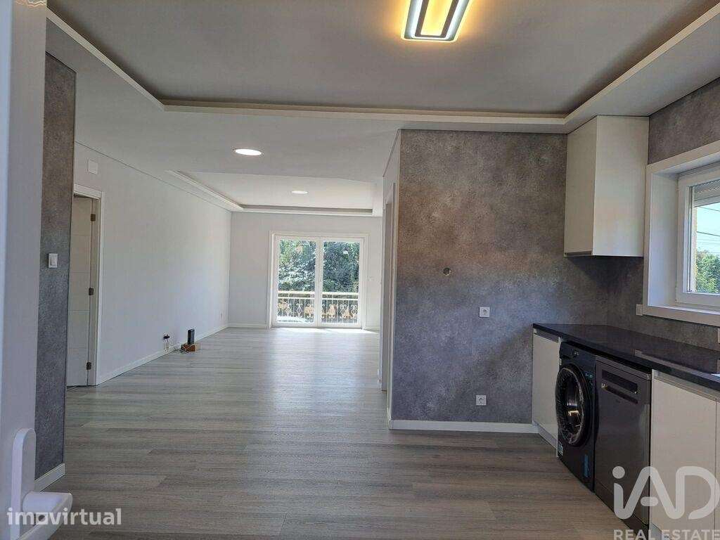 Moradia isolada T4 em Santa Maria de Lamas de 267 m2 - Grande imagem: 5/30