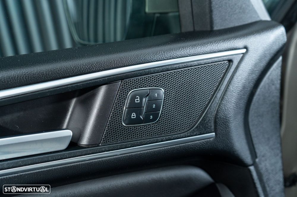 Ford S-Max 2.0 TDCi Titanium - 36