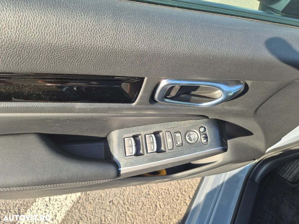 Honda Civic 2.0 e:HEV E-CVT Advance - 11