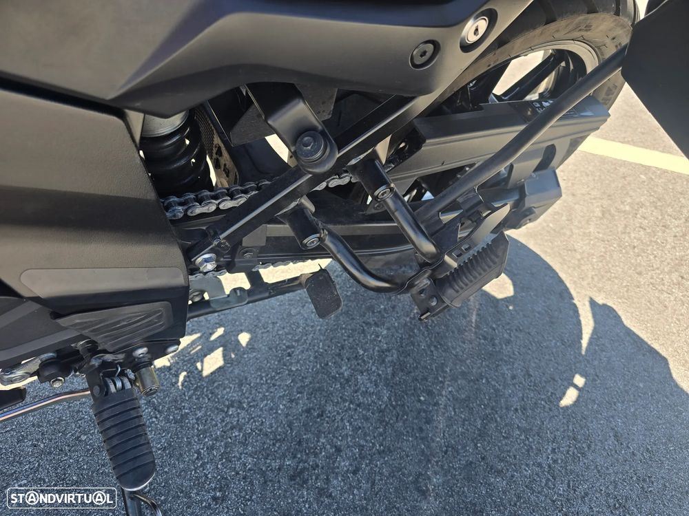 Suzuki DL 650 A - Extras - 7
