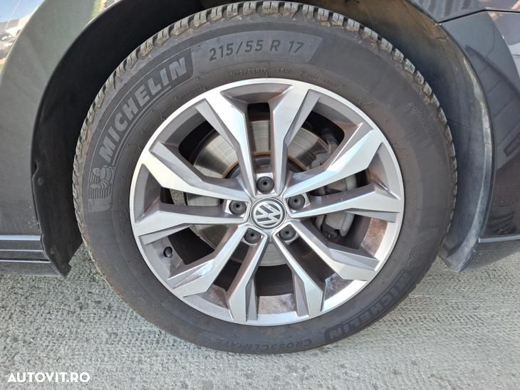 Volkswagen Passat 2.0 TDI SCR DSG Elegance - 17