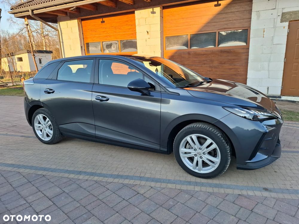 MG 4 Luxury 49 kWh - 5
