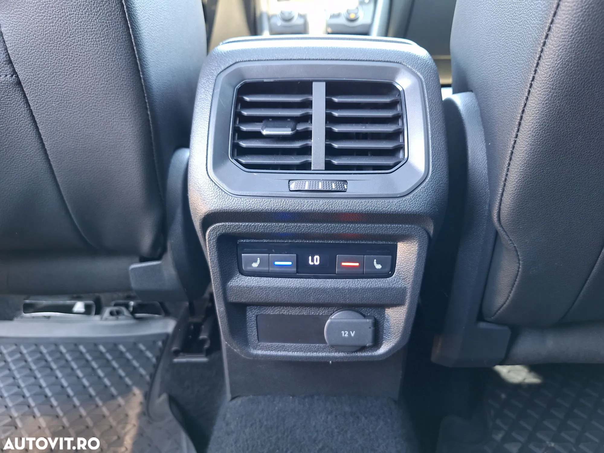 Volkswagen Tiguan - 28