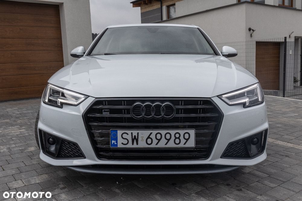 Audi A4 Limousine - 3