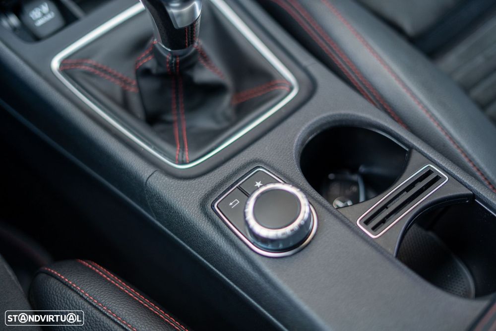 Mercedes-Benz CLA 180 d AMG Line - 38