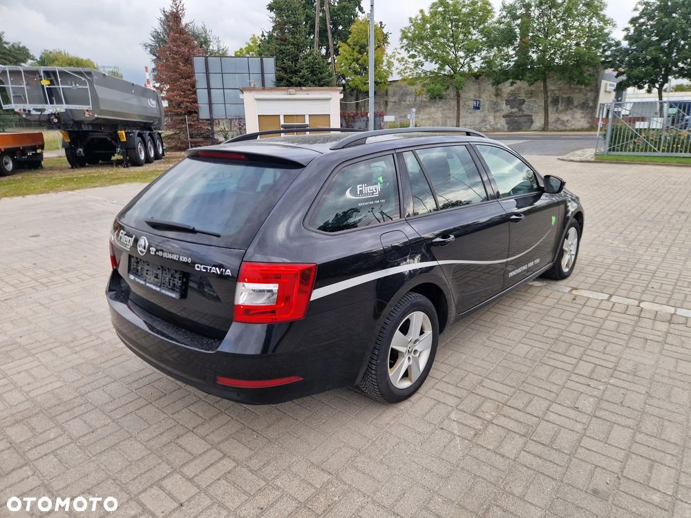 Skoda Octavia 2.0 TDI Ambition DSG - 2