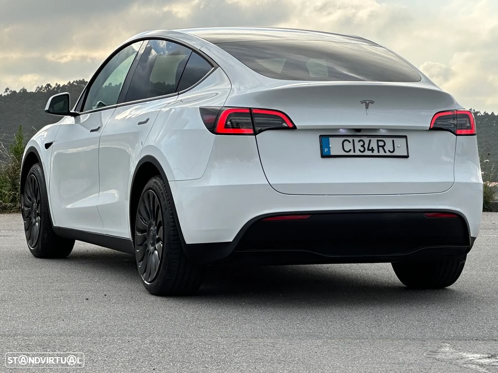 Tesla Model Y Long-Range RWD - 6