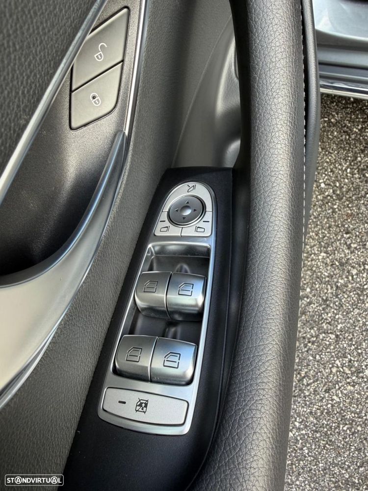 Mercedes-Benz E 300 de Avantgarde - 18