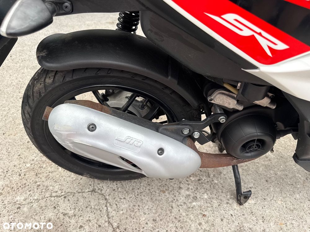 Aprilia SR - 10