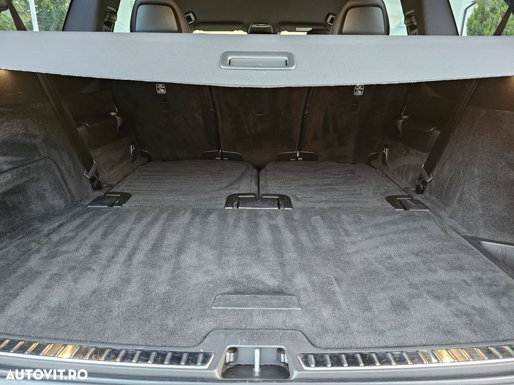 Volvo XC 90 D5 AWD R-Design - 8