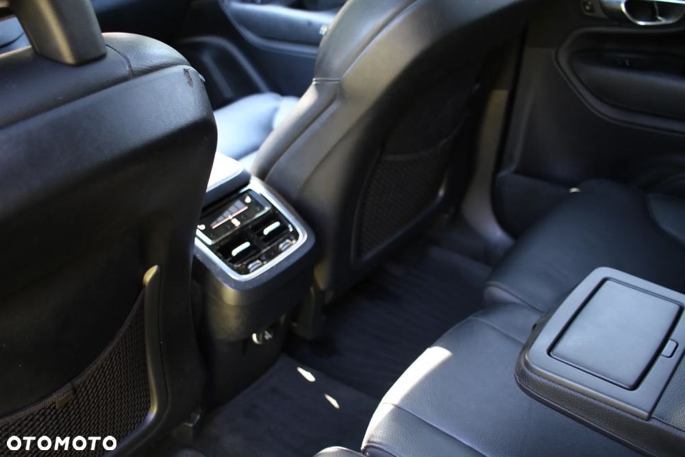 Volvo XC 90 T6 AWD Geartronic Inscription - 18