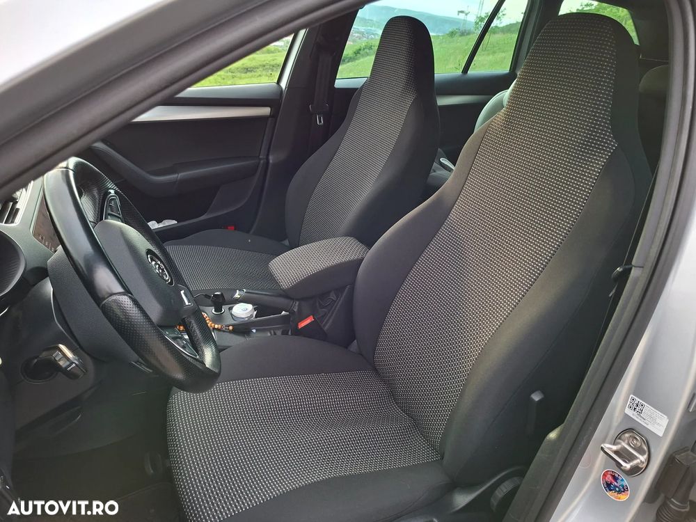 Skoda Octavia 1.6 TDI DSG Premium Edition - 10