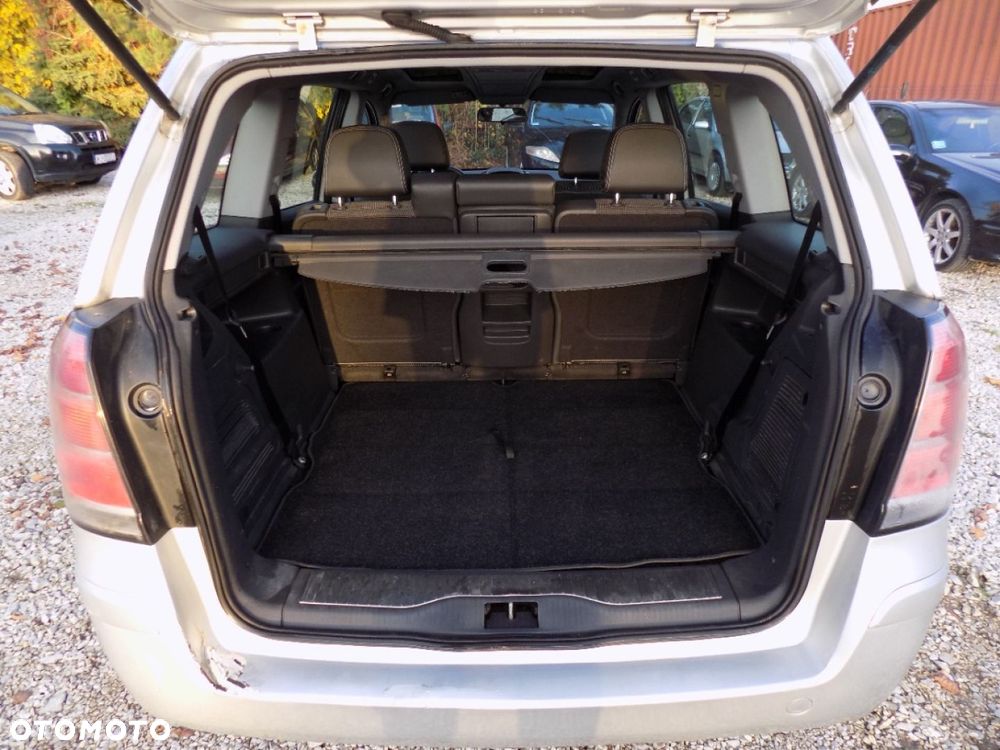 Opel Zafira - 11