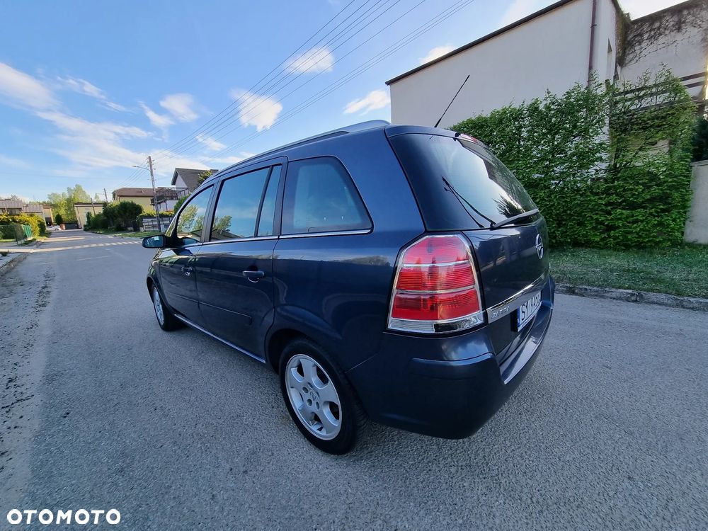 Opel Zafira 1.9 CDTI Cosmo - 3