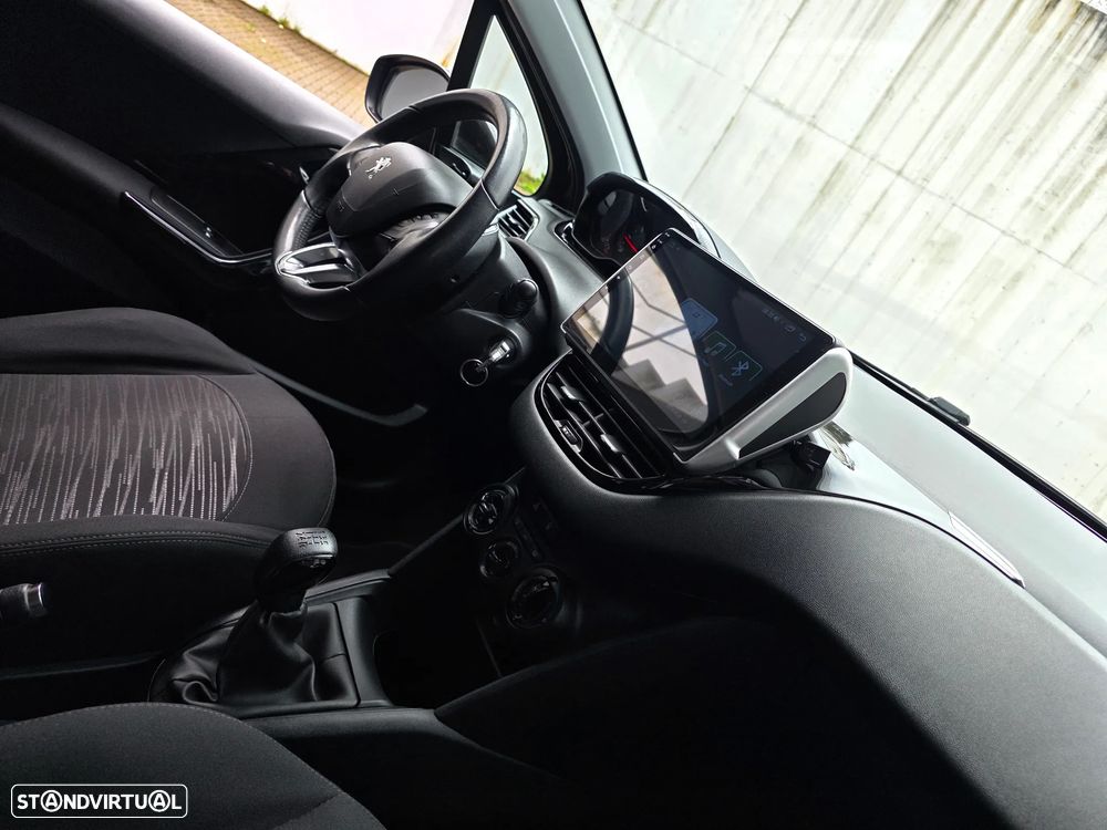 Peugeot 208 1.4 HDi Active - 42
