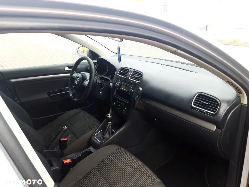 Volkswagen Golf Variant 1.6 TDI BlueMotion Technology Comfortline - 4