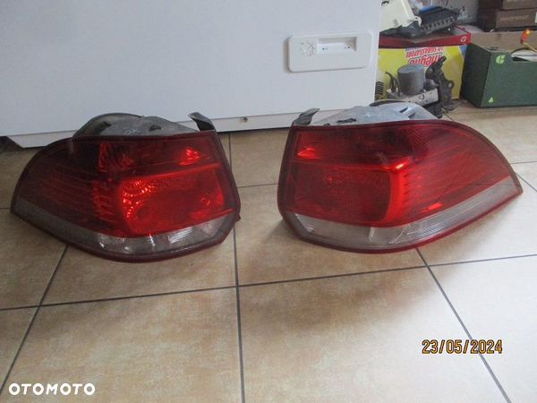VW GOLF VI KOMBI LAMPA TYŁ PRAWA/LEWA EU