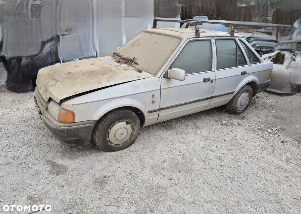 Ford Escort 1.3 CL - 19