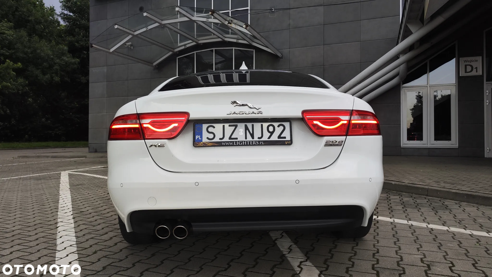 Jaguar XE 20d AWD R-Sport - 8
