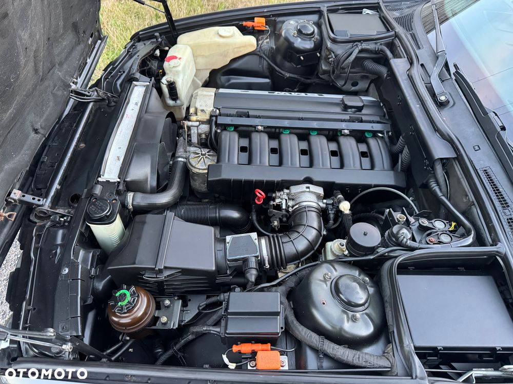 BMW Seria 5 525i - 6