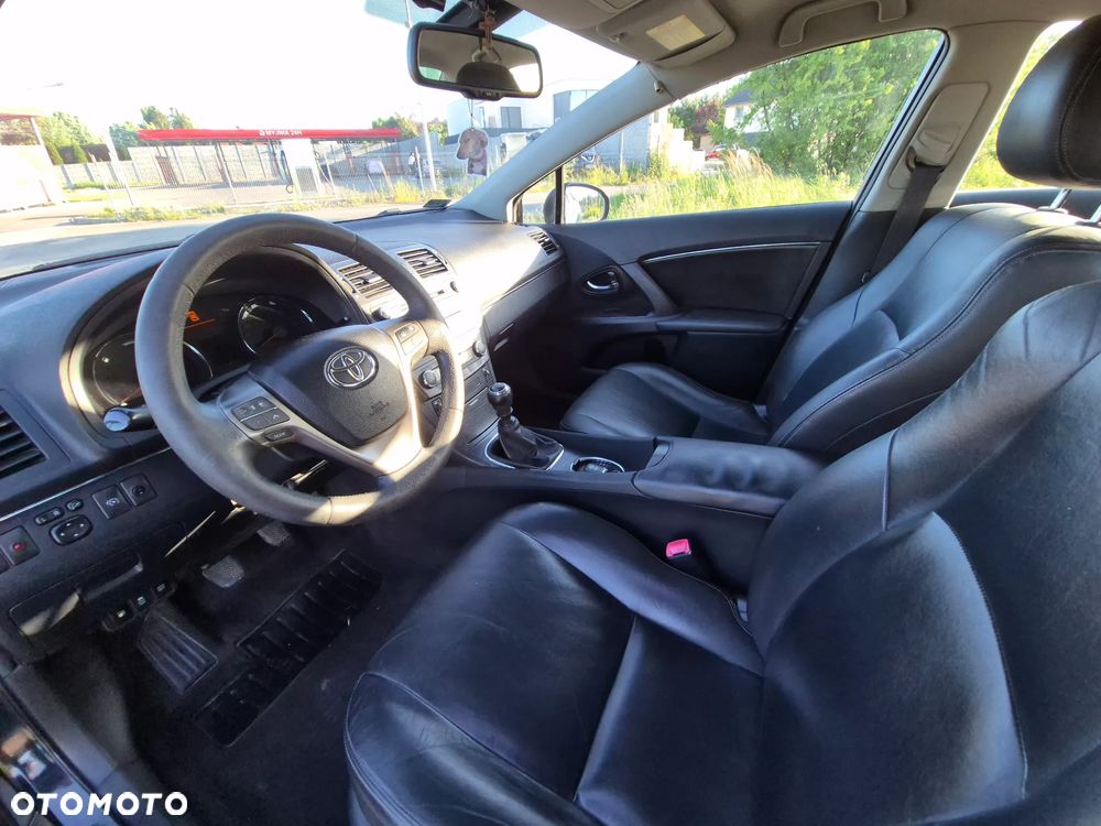 Toyota Avensis 1.8 Premium - 7