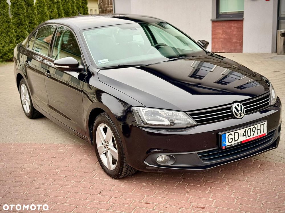 Volkswagen Jetta - 12