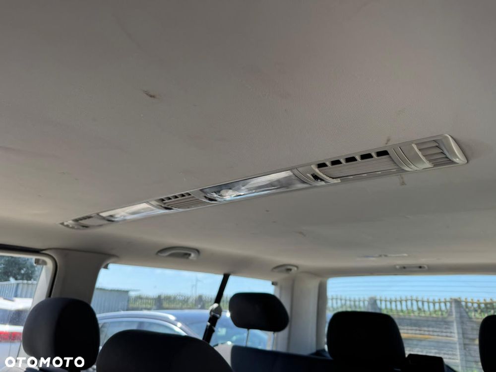 Volkswagen CARAVELA T5 - 19