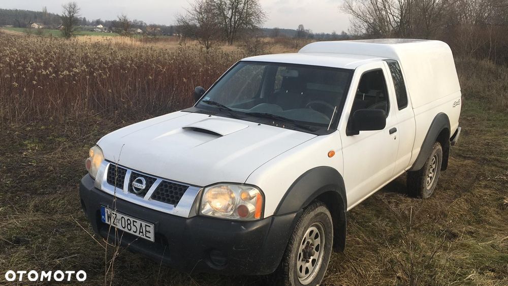 Nissan Pickup - 10