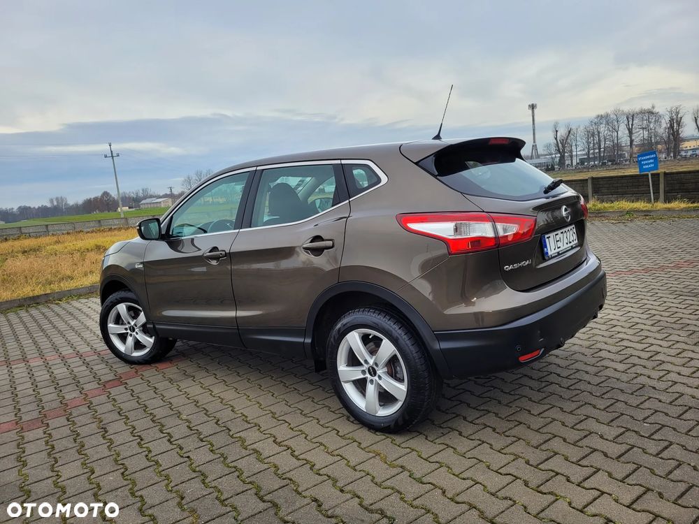 Nissan Qashqai 1.2 DIG-T N-Vision - 11