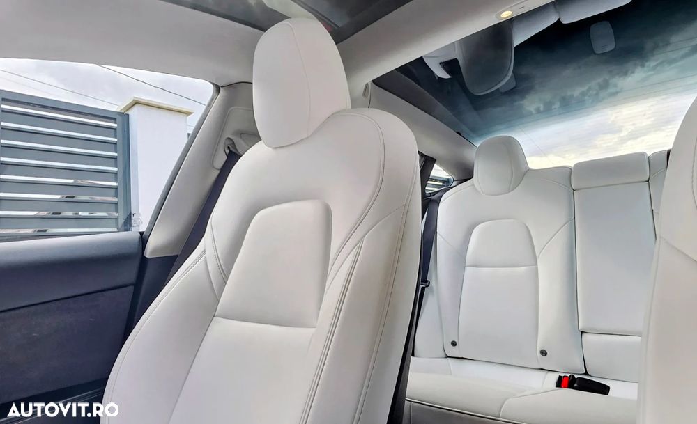 TESLA Model 3 2022 — imagine 13