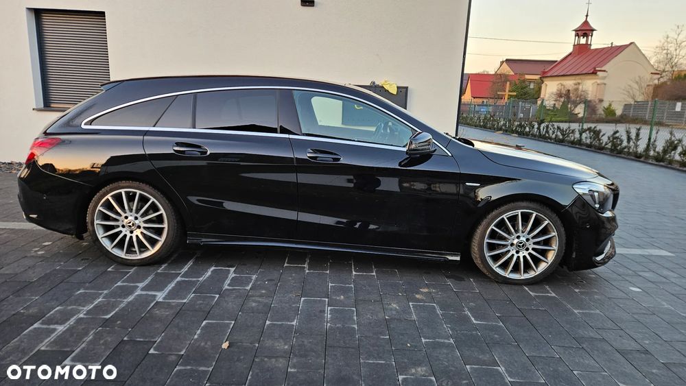 Mercedes-Benz CLA 220 4Matic 7G-DCT AMG Line - 6