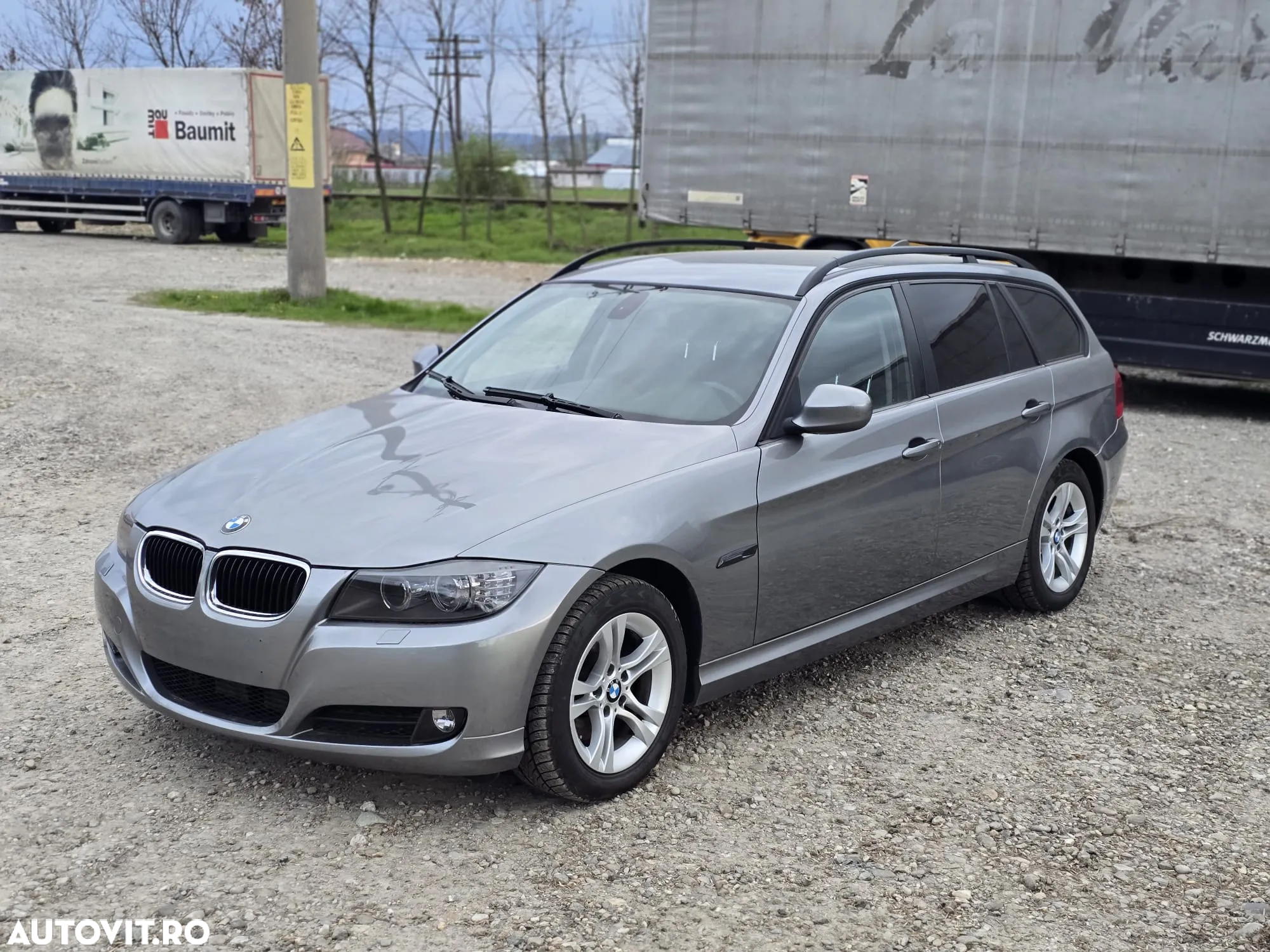 BMW Seria 3 320d xDrive DPF Touring - 2