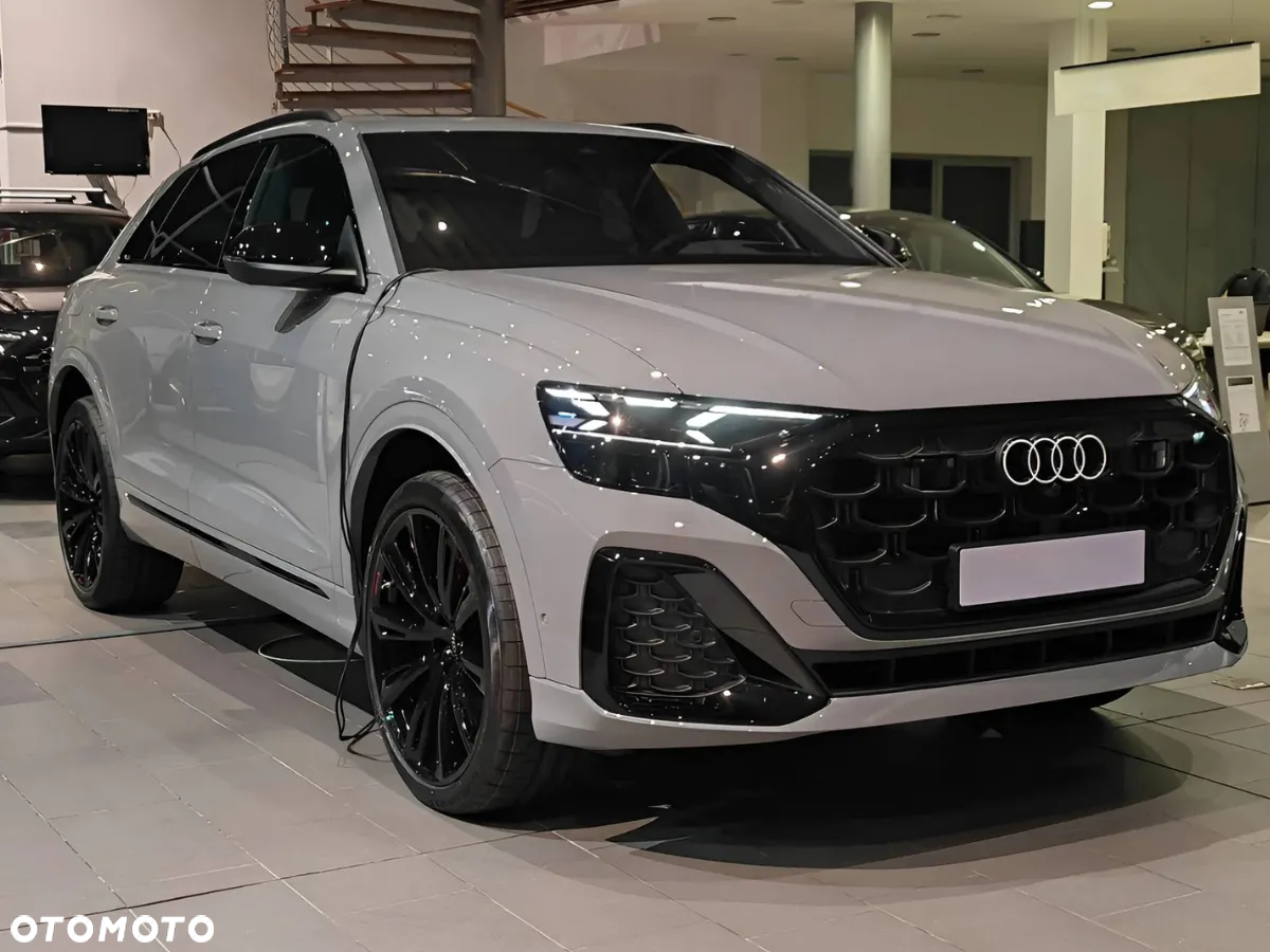 Audi Q8 - 2