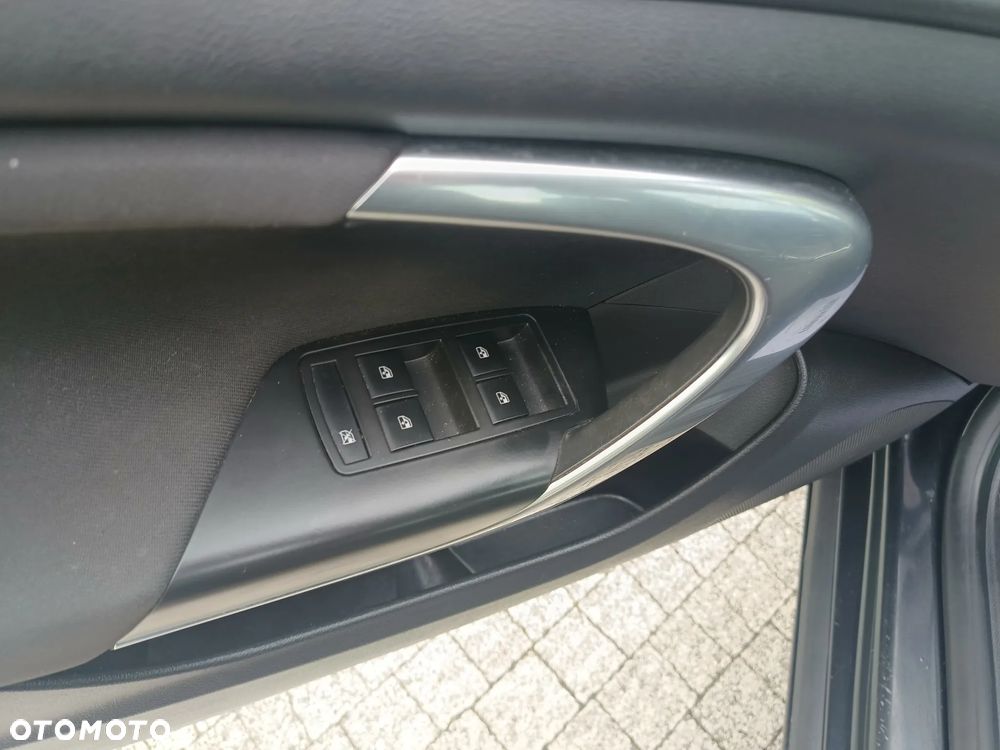 Opel Insignia 1.4 T Cosmo S&S - 21