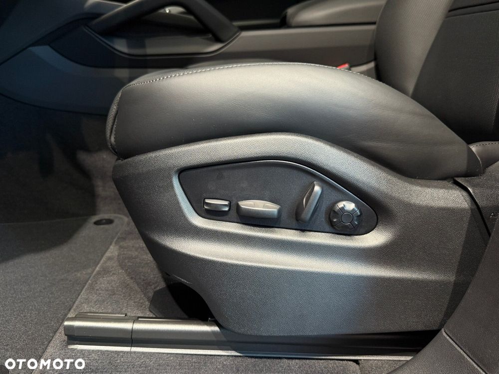 Porsche Cayenne - 21