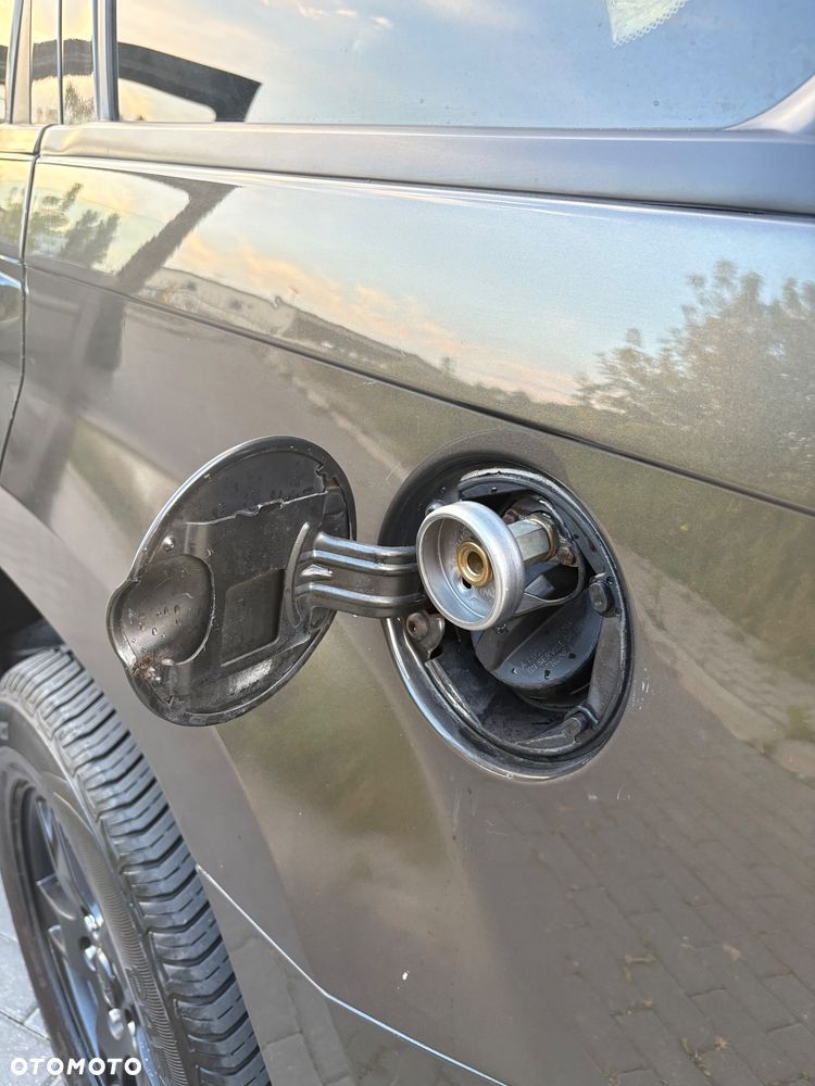 Jeep Grand Cherokee - 33