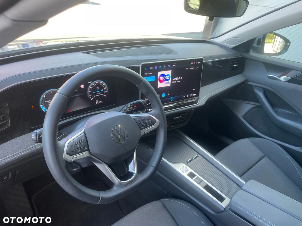 Volkswagen Passat - 21