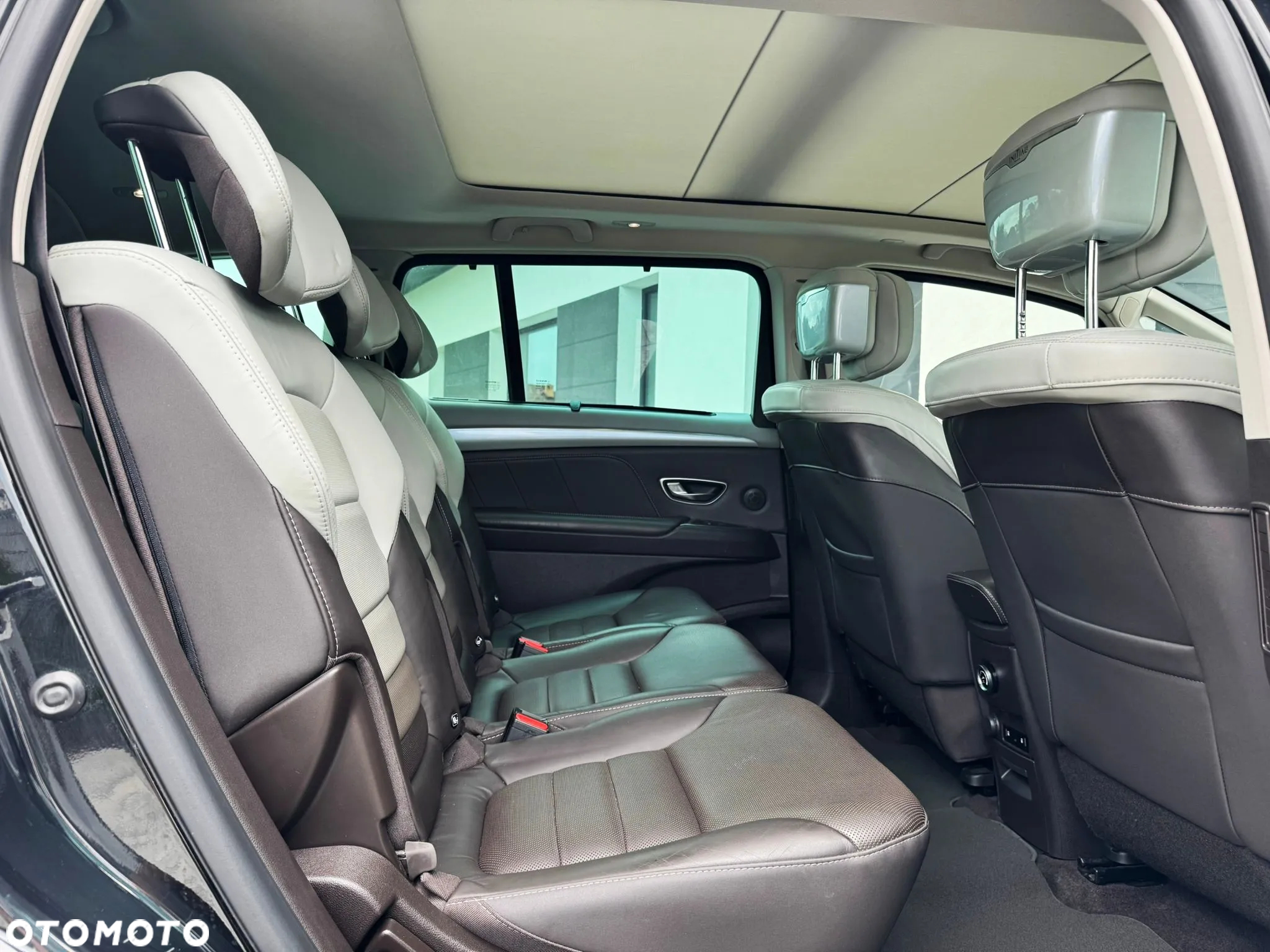 Renault Espace 1.6 dCi Energy Initiale Paris EDC 7os - 24