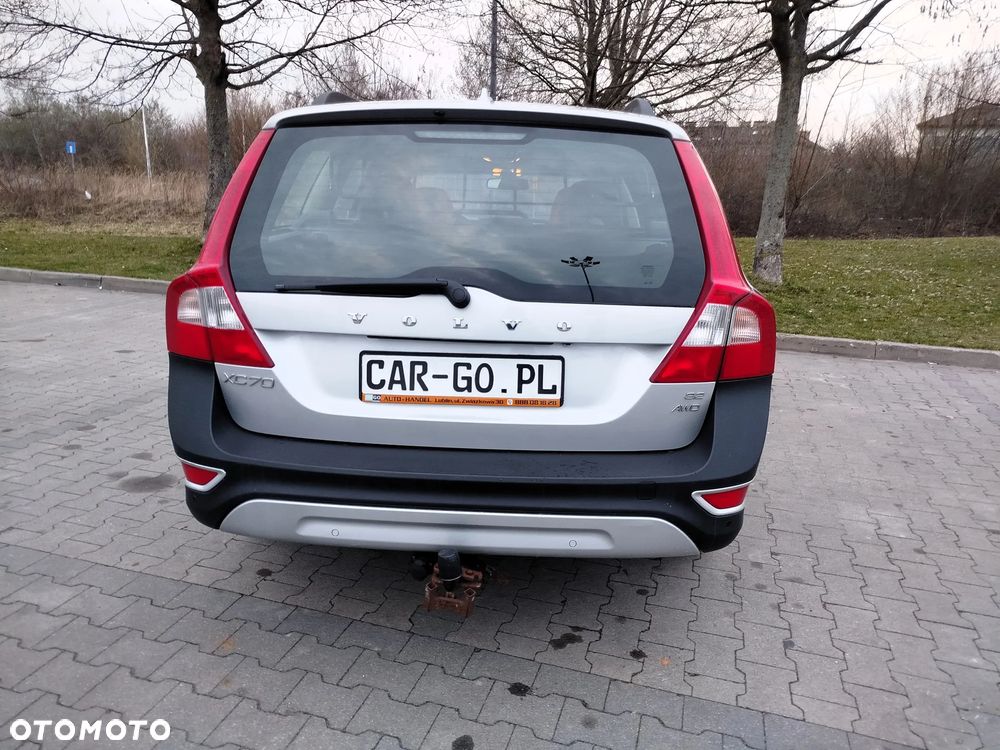 Volvo XC 70 3.2 AWD Momentum - 8