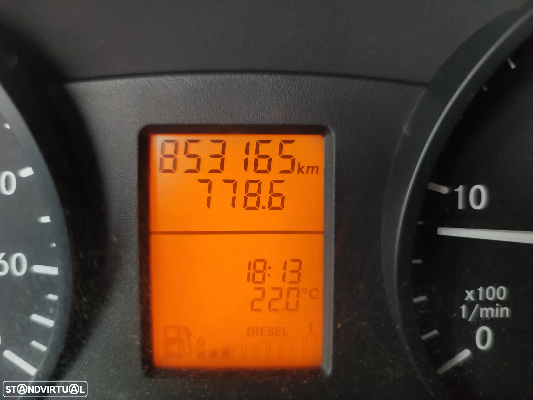 Mercedes-Benz Sprinter - 20