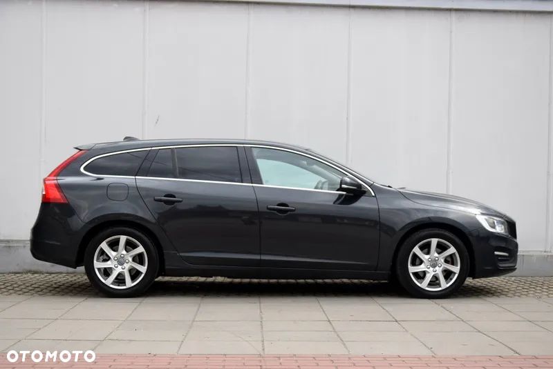 Volvo V60 D3 Drive-E Dynamic Edition (Momentum) - 6