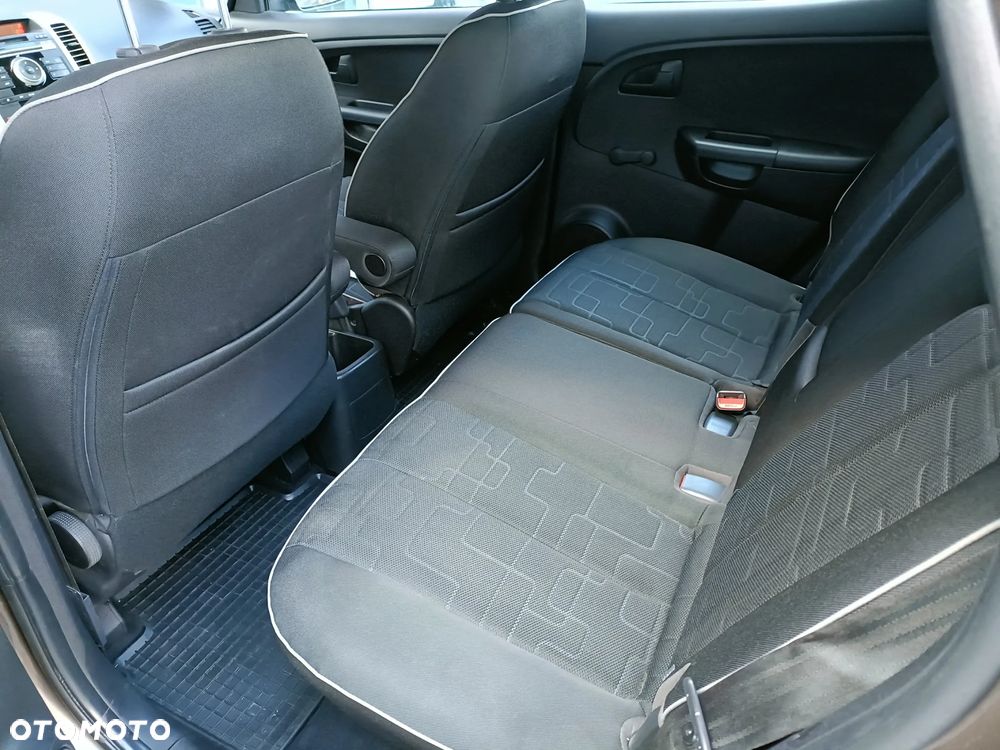 Kia Venga - 16