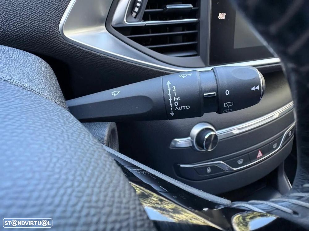 Peugeot 308 SW 1.5 BlueHDi Allure - 41