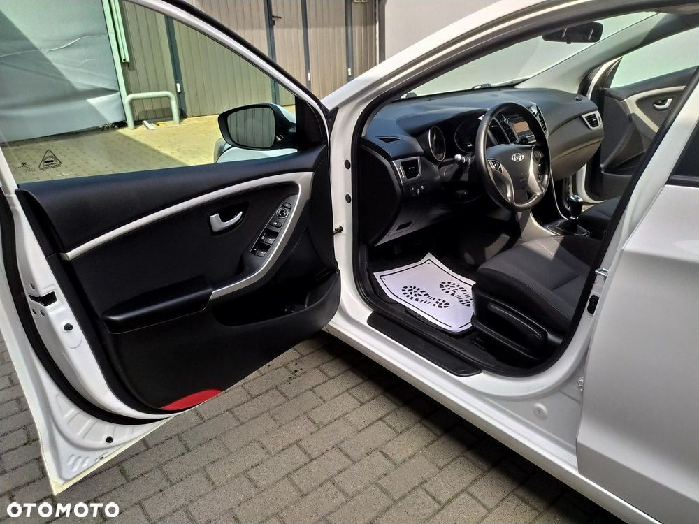 Hyundai i30 1.6 GDI BlueDrive Comfort - 13